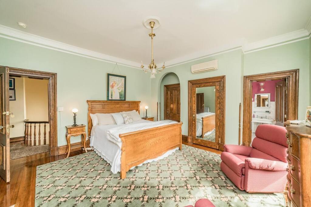 Peaceful Easy Feelings - King Sized Bed - Sleeps 2 Apartment Lynchburg Exterior foto