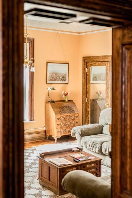 Peaceful Easy Feelings - King Sized Bed - Sleeps 2 Apartment Lynchburg Exterior foto