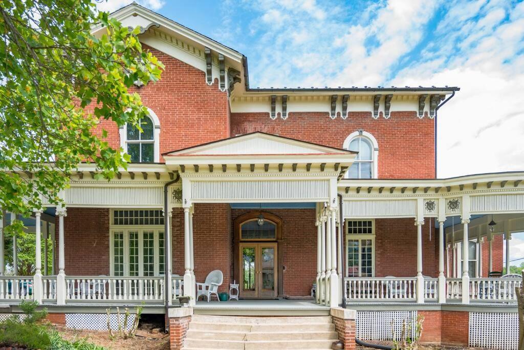 Peaceful Easy Feelings - King Sized Bed - Sleeps 2 Apartment Lynchburg Exterior foto